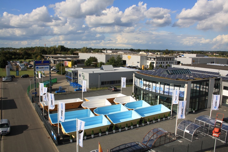swimming-pool inground-swimming-pool pools-garden